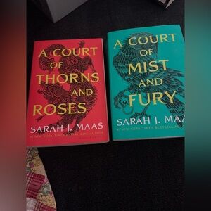 A Court of Thorns and Roses & A Court of Mist and Fury Books